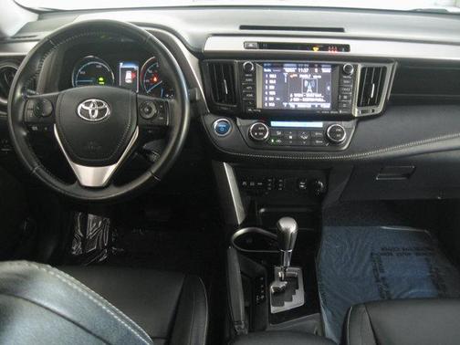 2018 Toyota RAV4 Hybrid SE