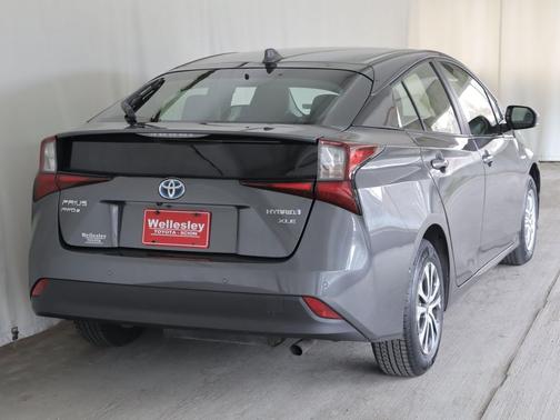 Magnetic Gray Metallic 2020 Toyota Prius XLE