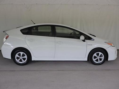 Blizzard Pearl 2012 Toyota Prius Two
