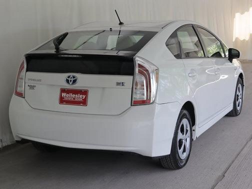 Blizzard Pearl 2012 Toyota Prius Two