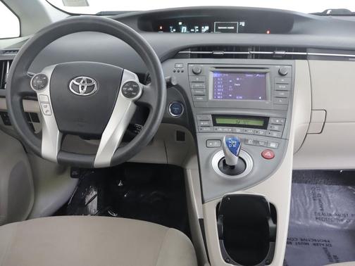 Blizzard Pearl 2012 Toyota Prius Two