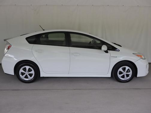 Blizzard Pearl 2012 Toyota Prius Two