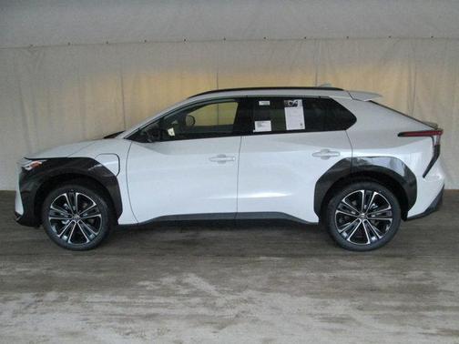 2025 Toyota bZ4X Limited