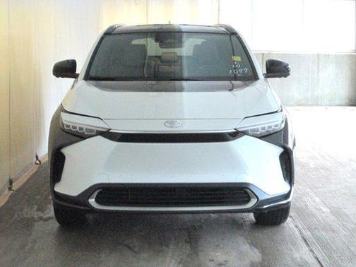 2025 Toyota bZ4X Limited