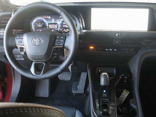 2025 Toyota Crown Signia Limited