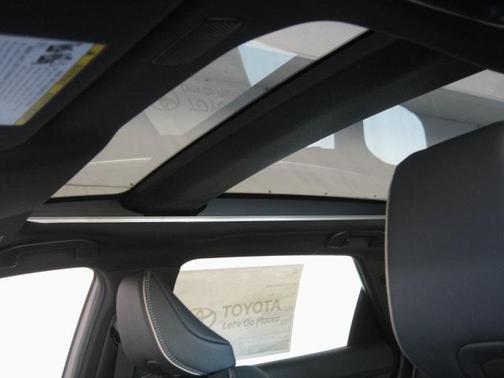 2025 Toyota Crown Signia Limited