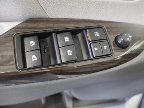 2019 Toyota Sienna XLE