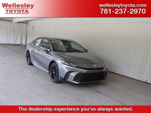 Heavy Metallic 2026 Toyota Camry SE