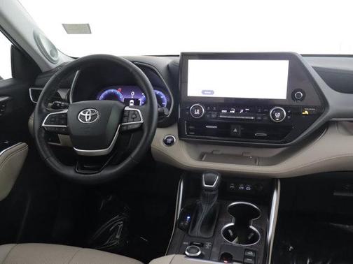 Midnight Black Metallic 2023 Toyota Highlander Limited