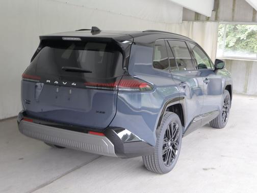 Midnight Black Met 2026 Toyota RAV4 SE