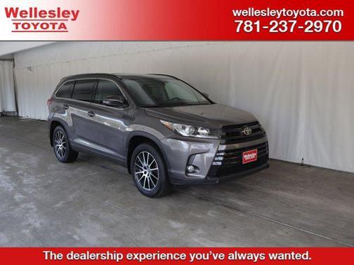 2017 Toyota Highlander SE