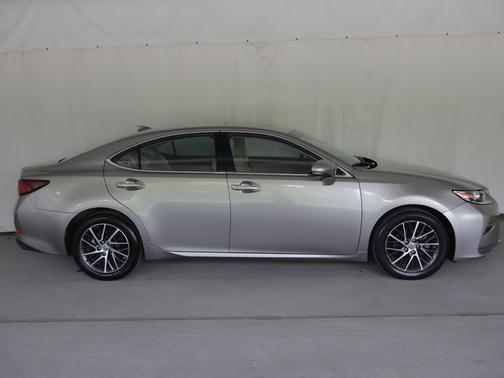 Atomic Silver 2017 Lexus ES 350 Base