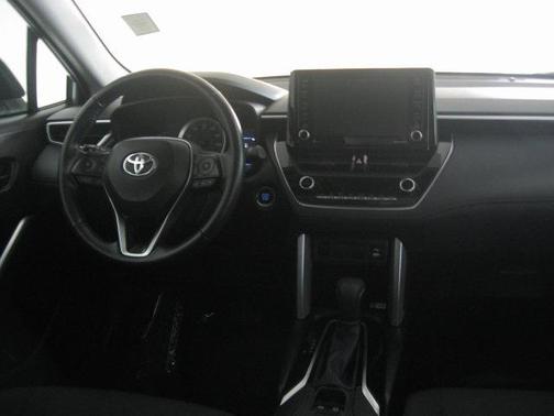 Sonic Silver 2022 Toyota Corolla Cross LE