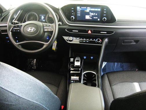 2021 Hyundai SONATA SE