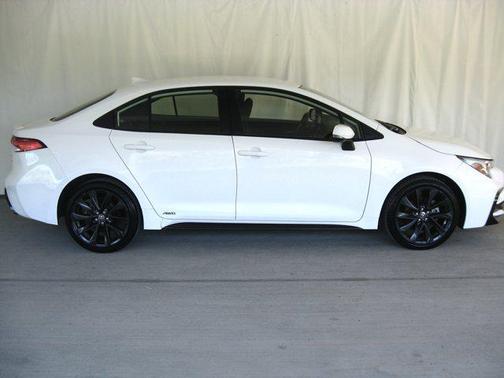 2024 Toyota Corolla Hybrid SE