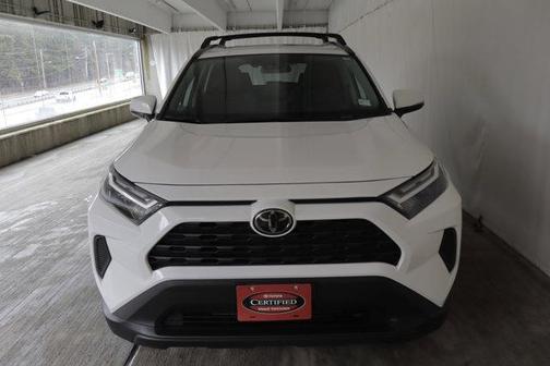 Ice Cap 2024 Toyota RAV4 XLE