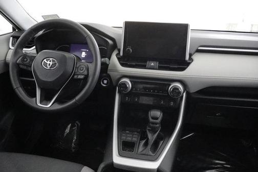 Ice Cap 2024 Toyota RAV4 XLE