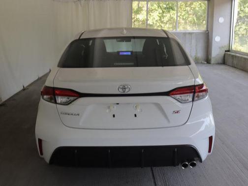 Ice Cap 2026 Toyota Corolla SE