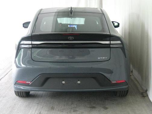 2025 Toyota Prius L