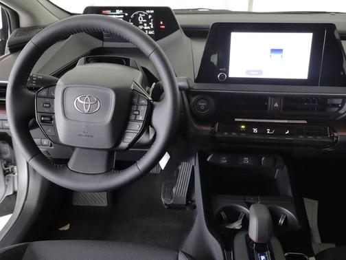 Cutting Edge 2026 Toyota Prius Plug-In Hybrid SE