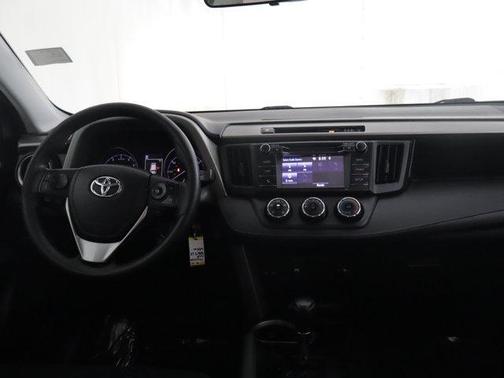 Super White 2018 Toyota RAV4 LE