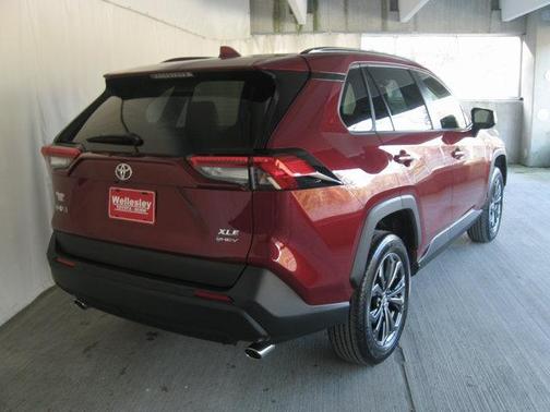 2025 Toyota RAV4 Hybrid XLE Premium