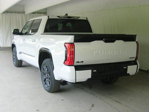 2025 Toyota Tundra Hybrid Platinum