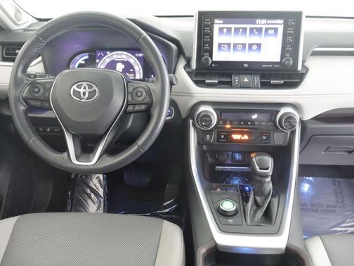Silver Sky Metallic 2019 Toyota RAV4 Hybrid Limited