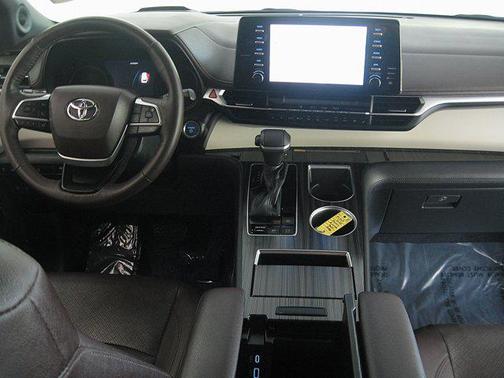 2022 Toyota Sienna Platinum 7 Passenger