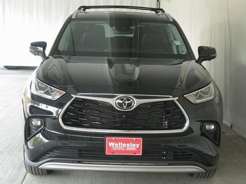 2023 Toyota Highlander Platinum