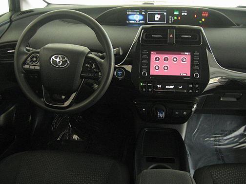 2021 Toyota Prius LE