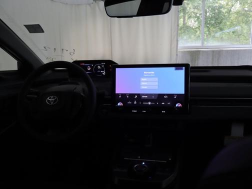 Midnight Black Met 2026 Toyota C-HR SE