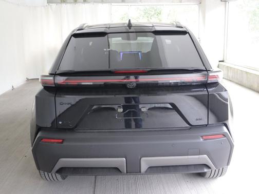 Midnight Black Met 2026 Toyota C-HR SE