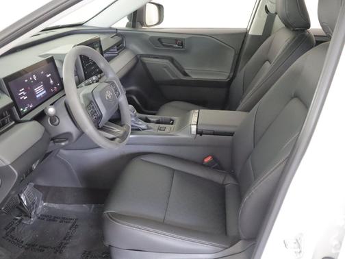 Ice Cap 2026 Toyota RAV4 LE