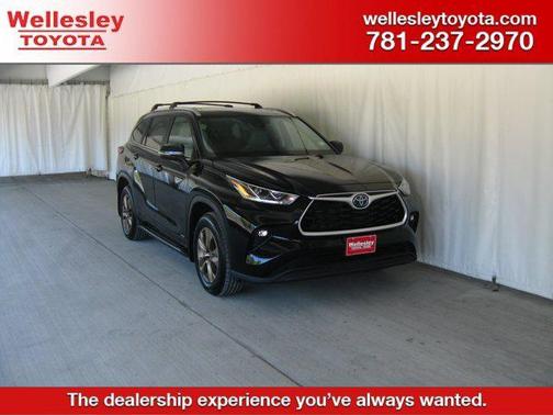 2023 Toyota Highlander Hybrid XLE