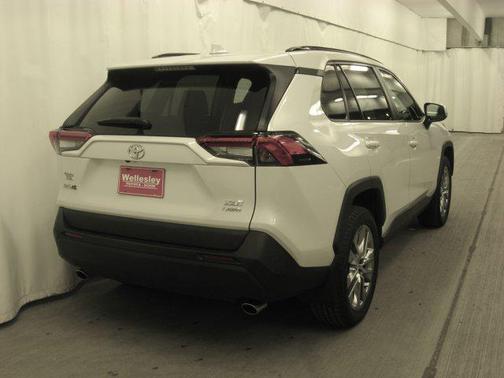 2021 Toyota RAV4 XLE Premium