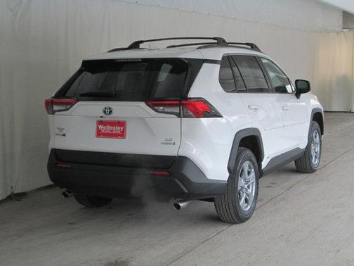 2022 Toyota RAV4 Hybrid LE
