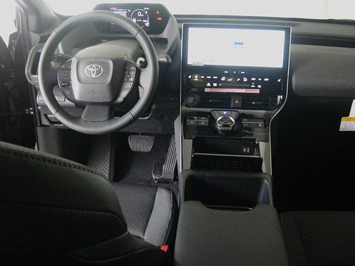 2025 Toyota bZ4X XLE