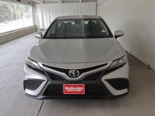 Celestial Silver Metallic 2024 Toyota Camry SE