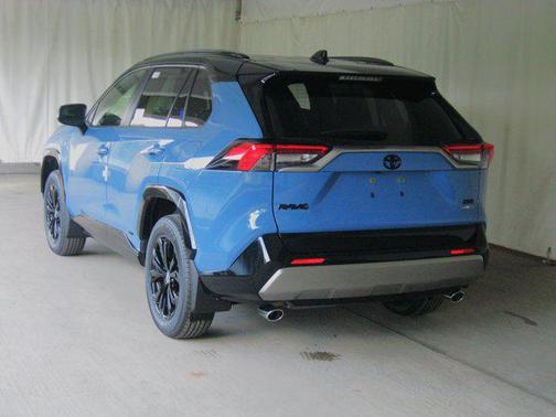 2025 Toyota RAV4 Hybrid SE