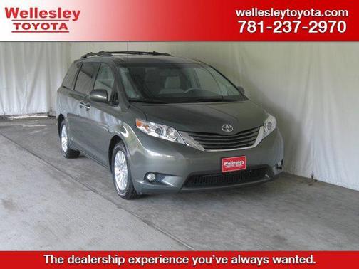2013 Toyota Sienna XLE