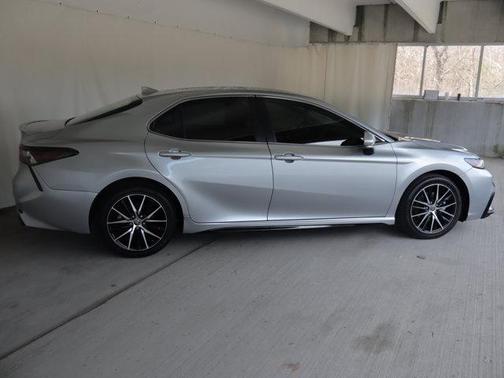 Celestial Silver Metallic 2021 Toyota Camry SE