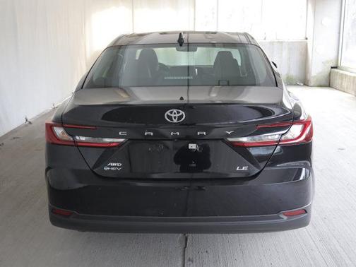 Midnight Black Met 2026 Toyota Camry LE