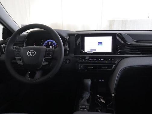 Midnight Black Met 2026 Toyota Camry LE