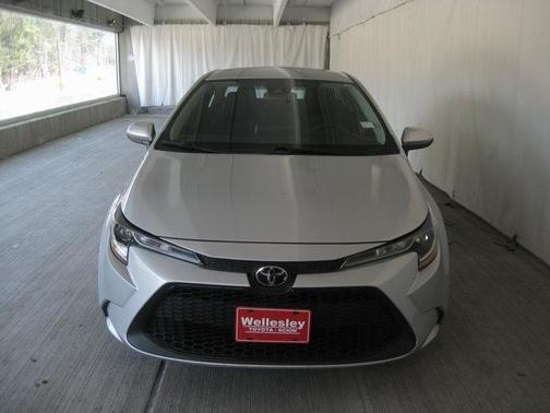 Classic Silver Metallic 2020 Toyota Corolla LE