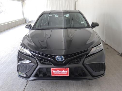 Midnight Black Metallic 2024 Toyota Camry Hybrid SE