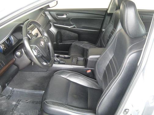 2016 Toyota Camry XLE
