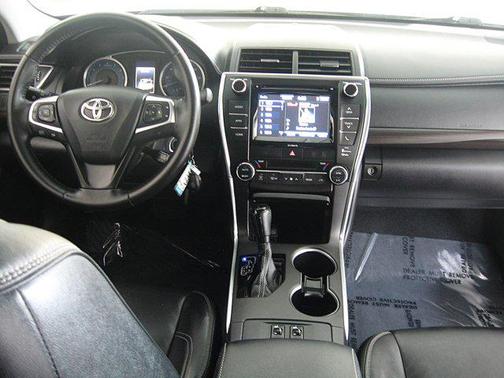 2016 Toyota Camry XLE