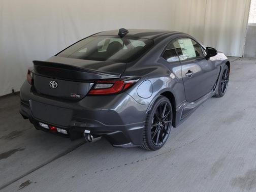 Pavement 2026 Toyota GR86 Premium