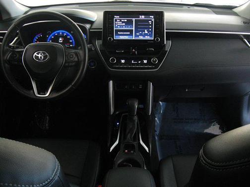 2022 Toyota Corolla Cross XLE